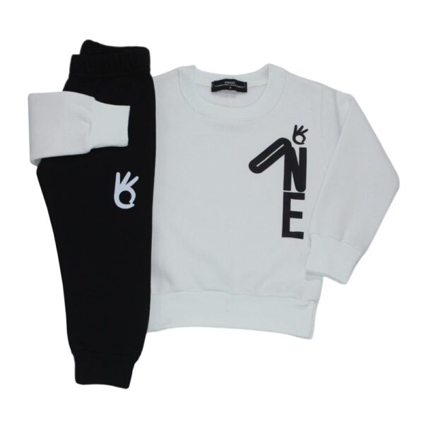 Σετ ασπρόμαυρες φόρμες με σχέδιο ΝΕ